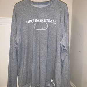 Men’s Nike shirt